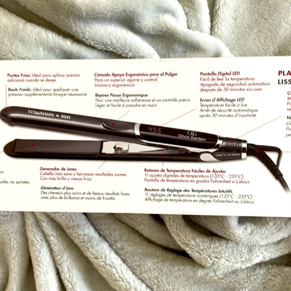 Titanium + Ion by Olivia Garden 1” Pro Flat Iron. BRAND NEW! Includes heat mat. - Picture 6 of 7